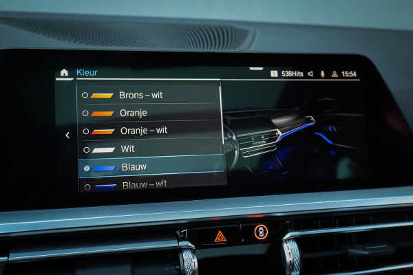 BMW 3 Serie Touring 330e Business Edition Plus | STOELVERWARMING | CRUISE CONTROL | ACHTERUITRIJCAMERA | APPLE CARPLAY | SFEERVERLICHTING |