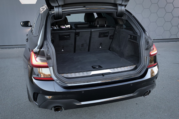 BMW 3 Serie Touring 330e Business Edition Plus | STOELVERWARMING | CRUISE CONTROL | ACHTERUITRIJCAMERA | APPLE CARPLAY | SFEERVERLICHTING |