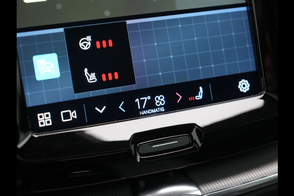 Volvo XC60 Recharge T6 AWD R-Design Plug In Hybrid 341pk Dealer O.H. PHEV | Panodak | Adaptive Cruise | 360 Camera | Google Assistent | Lederen Sportstoelen Memory & Verwarmd | Apple Carplay | Keyless | Virtual | Navigatie | DAB |