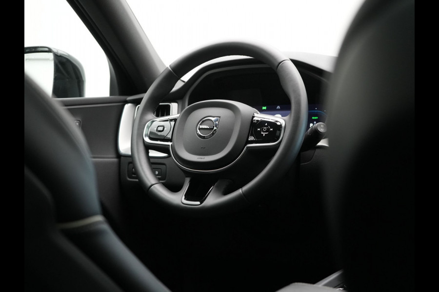 Volvo XC60 Recharge T6 AWD R-Design Plug In Hybrid 341pk Dealer O.H. PHEV | Panodak | Adaptive Cruise | 360 Camera | Google Assistent | Lederen Sportstoelen Memory & Verwarmd | Apple Carplay | Keyless | Virtual | Navigatie | DAB |