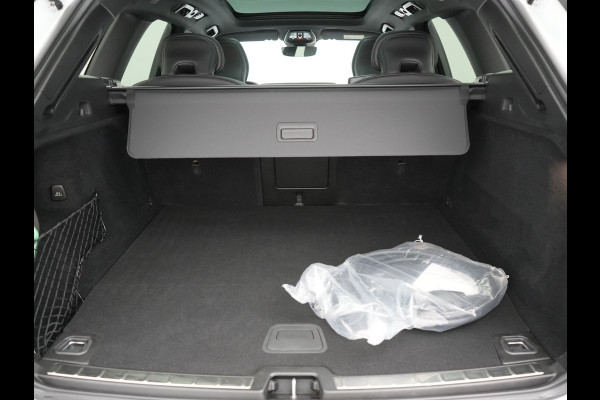 Volvo XC60 Recharge T6 AWD R-Design Plug In Hybrid 341pk Dealer O.H. PHEV | Panodak | Adaptive Cruise | 360 Camera | Google Assistent | Lederen Sportstoelen Memory & Verwarmd | Apple Carplay | Keyless | Virtual | Navigatie | DAB |