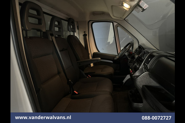 Peugeot Boxer 2.2 BlueHDi 141pk Bakwagen Laadklep Euro6 Airco | Cruisecontrol | 955kg laadvermogen Bijrijdersbank
