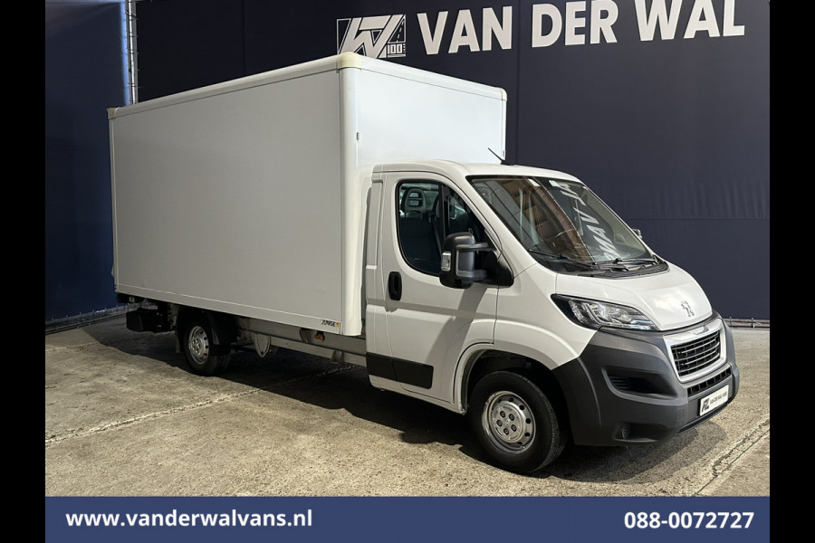 Peugeot Boxer 2.2 BlueHDi 141pk Bakwagen Laadklep Euro6 Airco | Cruisecontrol | 955kg laadvermogen Bijrijdersbank
