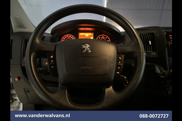 Peugeot Boxer 2.2 BlueHDi 141pk Bakwagen Laadklep Euro6 Airco | Cruisecontrol | 955kg laadvermogen Bijrijdersbank