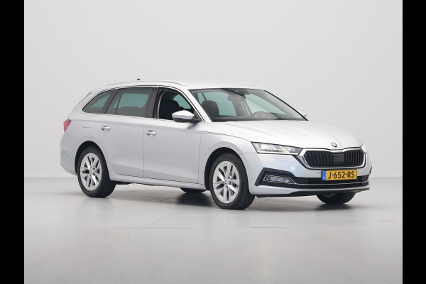 Škoda Octavia Combi 1.5 TSI 150pk First Edition Navigatie Stoelverwarming Acc Led ARGON