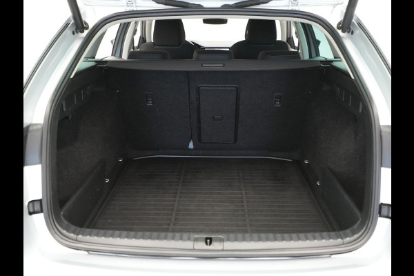 Škoda Octavia Combi 1.5 TSI 150pk First Edition Navigatie Stoelverwarming Acc Led ARGON