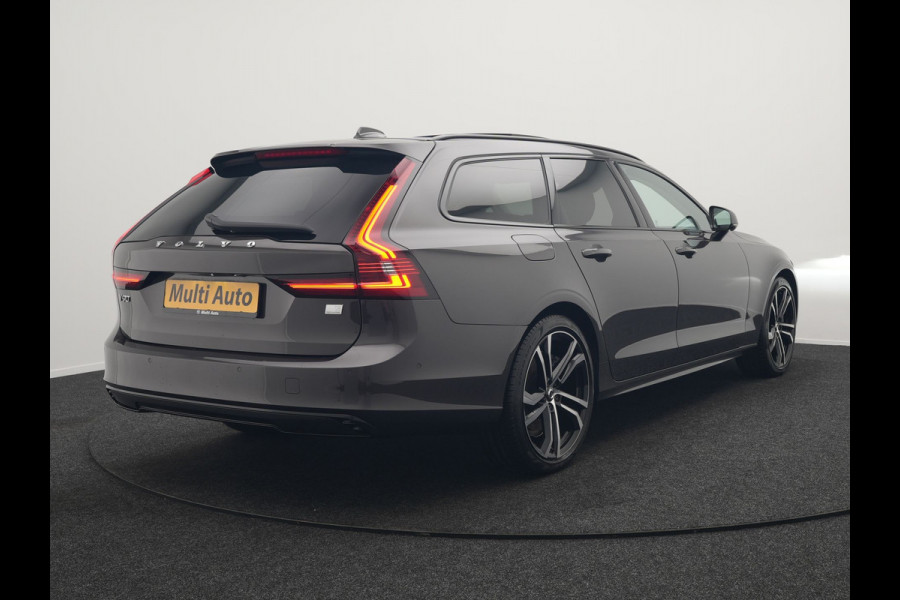 Volvo V90 T8 AWD Ultimate Dark Plug In Hybrid 455pk Dealer O.H. PHEV | Panodak | Adaptive Cruise | Head Up | 360 Camera | Lederen Sportstoelen Ventilatie & Memory | Harman & Kardon | Google Assistent | Apple Carplay | Stoelen & Stuur Verwarmd | Blis |