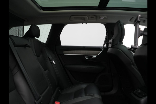 Volvo V90 T8 AWD Ultimate Dark Plug In Hybrid 455pk Dealer O.H. PHEV | Panodak | Adaptive Cruise | Head Up | 360 Camera | Lederen Sportstoelen Ventilatie & Memory | Harman & Kardon | Google Assistent | Apple Carplay | Stoelen & Stuur Verwarmd | Blis |