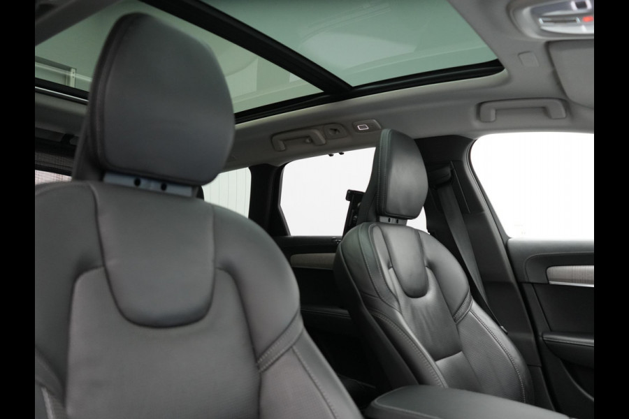 Volvo V90 T8 AWD Ultimate Dark Plug In Hybrid 455pk Dealer O.H. PHEV | Panodak | Adaptive Cruise | Head Up | 360 Camera | Lederen Sportstoelen Ventilatie & Memory | Harman & Kardon | Google Assistent | Apple Carplay | Stoelen & Stuur Verwarmd | Blis |