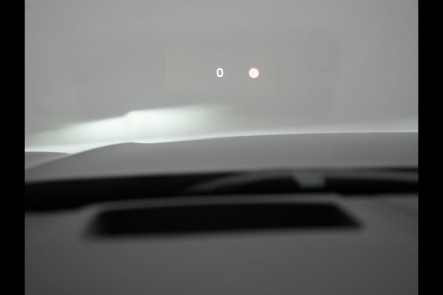 Volvo V90 T8 AWD Ultimate Dark Plug In Hybrid 455pk Dealer O.H. PHEV | Panodak | Adaptive Cruise | Head Up | 360 Camera | Lederen Sportstoelen Ventilatie & Memory | Harman & Kardon | Google Assistent | Apple Carplay | Stoelen & Stuur Verwarmd | Blis |