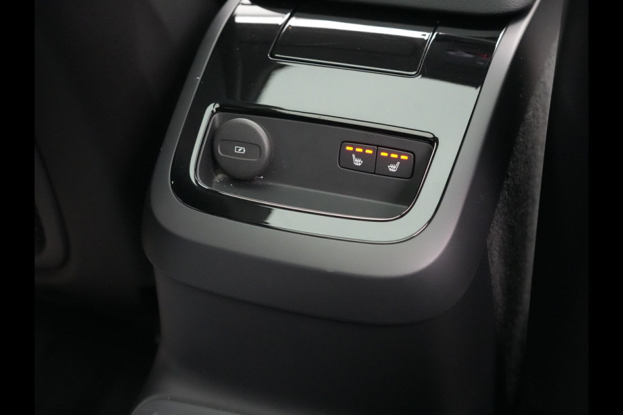 Volvo V90 T8 AWD Ultimate Dark Plug In Hybrid 455pk Dealer O.H. PHEV | Panodak | Adaptive Cruise | Head Up | 360 Camera | Lederen Sportstoelen Ventilatie & Memory | Harman & Kardon | Google Assistent | Apple Carplay | Stoelen & Stuur Verwarmd | Blis |