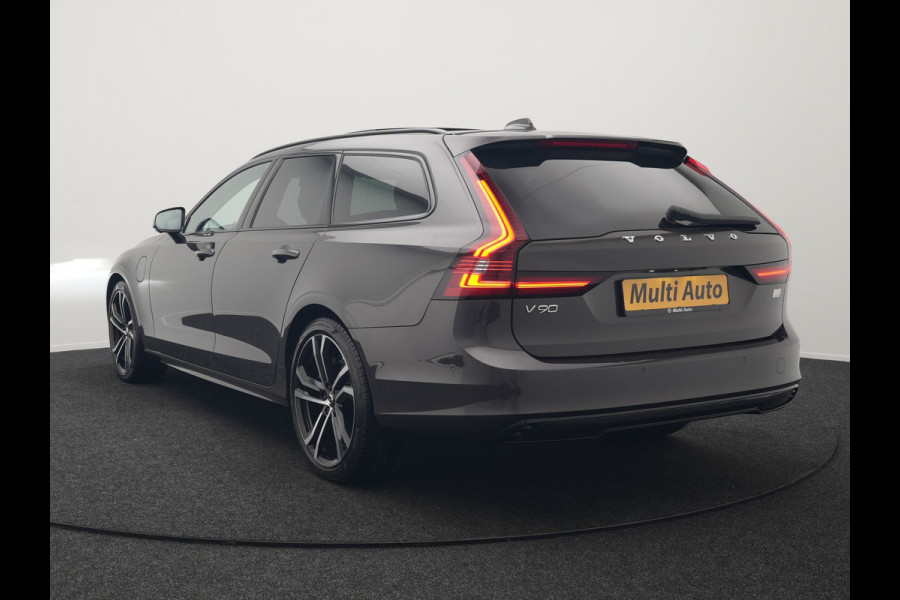 Volvo V90 T8 AWD Ultimate Dark Plug In Hybrid 455pk Dealer O.H. PHEV | Panodak | Adaptive Cruise | Head Up | 360 Camera | Lederen Sportstoelen Ventilatie & Memory | Harman & Kardon | Google Assistent | Apple Carplay | Stoelen & Stuur Verwarmd | Blis |