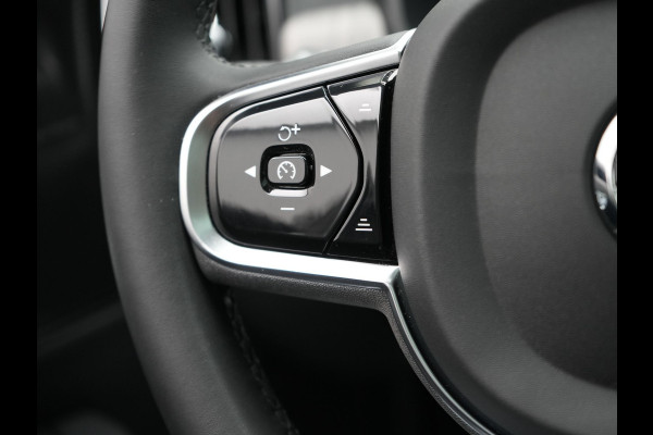 Volvo V90 T8 AWD Ultimate Dark Plug In Hybrid 455pk Dealer O.H. PHEV | Panodak | Adaptive Cruise | Head Up | 360 Camera | Lederen Sportstoelen Ventilatie & Memory | Harman & Kardon | Google Assistent | Apple Carplay | Stoelen & Stuur Verwarmd | Blis |