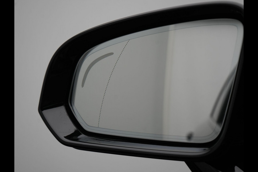 Volvo V90 T8 AWD Ultimate Dark Plug In Hybrid 455pk Dealer O.H. PHEV | Panodak | Adaptive Cruise | Head Up | 360 Camera | Lederen Sportstoelen Ventilatie & Memory | Harman & Kardon | Google Assistent | Apple Carplay | Stoelen & Stuur Verwarmd | Blis |