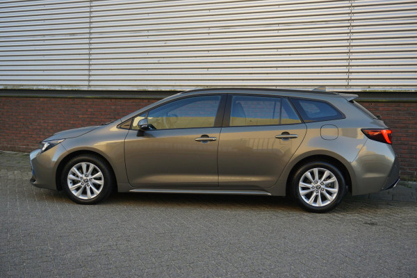 Toyota Corolla Touring Sports Hybrid 140 Active/NL.Auto/Digi-Dashboard/LED/Navi/ All-Season banden.