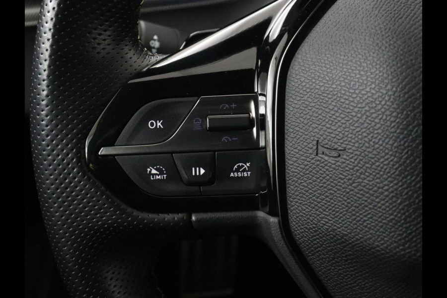 Peugeot 308 1.6 PHEV 225 GT | Panoramadak | Stoelverwarming | 360 Camera | Focal Sound | Adaptive cruise | Matrix LED | Keyless | Carplay | Navigatie | Leder/Alcantara | Dodehoek detectie | Plug In