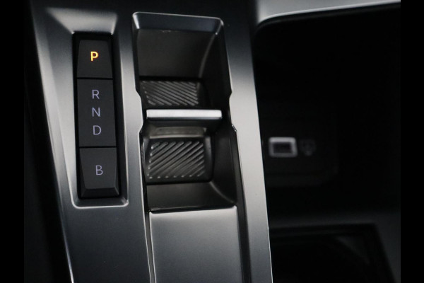 Peugeot 308 1.6 PHEV 225 GT | Panoramadak | Stoelverwarming | 360 Camera | Focal Sound | Adaptive cruise | Matrix LED | Keyless | Carplay | Navigatie | Leder/Alcantara | Dodehoek detectie | Plug In