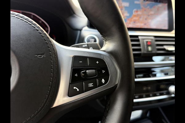 BMW X3 xDrive20i High Executive M-sport | Leren bekleding | Head-up display | Stoelverwarming | Cruise & climate control | Dodehoek en