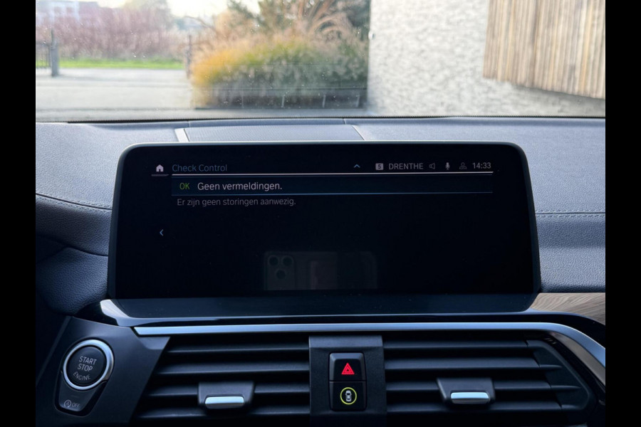 BMW X3 xDrive20i High Executive M-sport | Leren bekleding | Head-up display | Stoelverwarming | Cruise & climate control | Dodehoek en