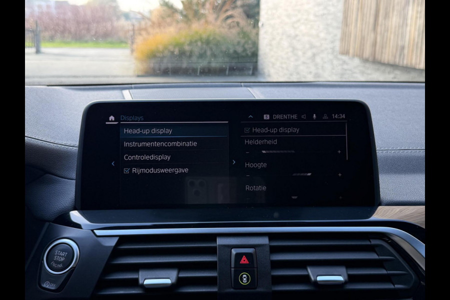 BMW X3 xDrive20i High Executive M-sport | Leren bekleding | Head-up display | Stoelverwarming | Cruise & climate control | Dodehoek en