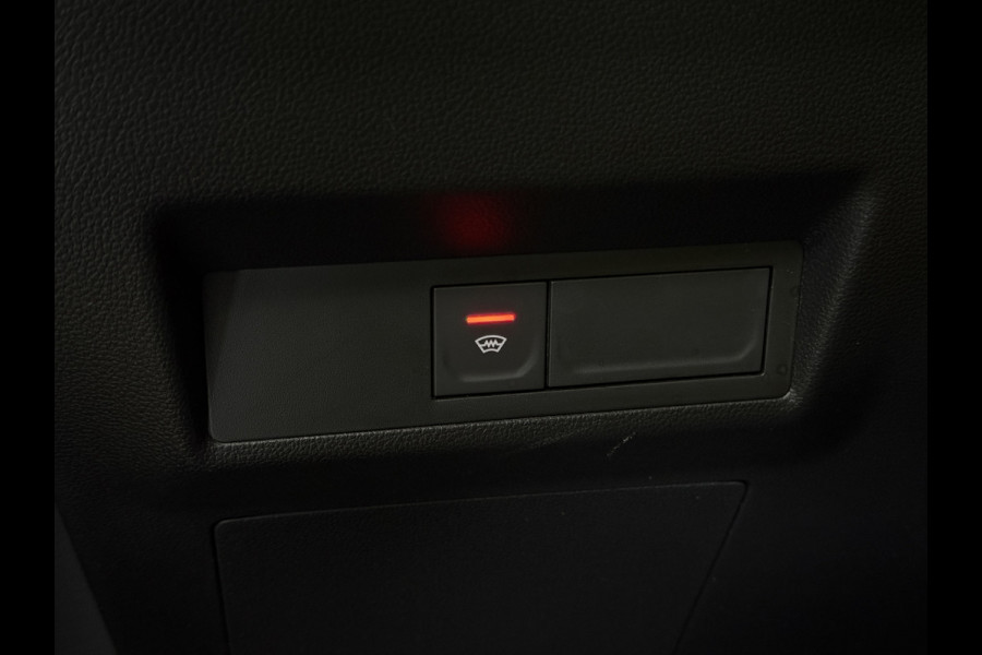 Renault Captur 1.3 TCe AUT 140 Edition ONE Groot Navi | Bose | 18"| Stuur & stoelverwarming | Camera | Volledig dealer onderhouden!