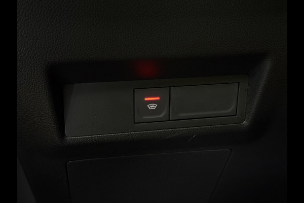 Renault Captur 1.3 TCe AUT 140 Edition ONE Groot Navi | Bose | 18"| Stuur & stoelverwarming | Camera | Volledig dealer onderhouden!