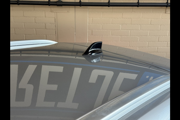 Renault Captur 1.3 TCe AUT 140 Edition ONE Groot Navi | Bose | 18"| Stuur & stoelverwarming | Camera | Volledig dealer onderhouden!