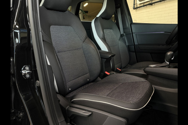 Renault Captur 1.3 TCe AUT 140 Edition ONE Groot Navi | Bose | 18"| Stuur & stoelverwarming | Camera | Volledig dealer onderhouden!