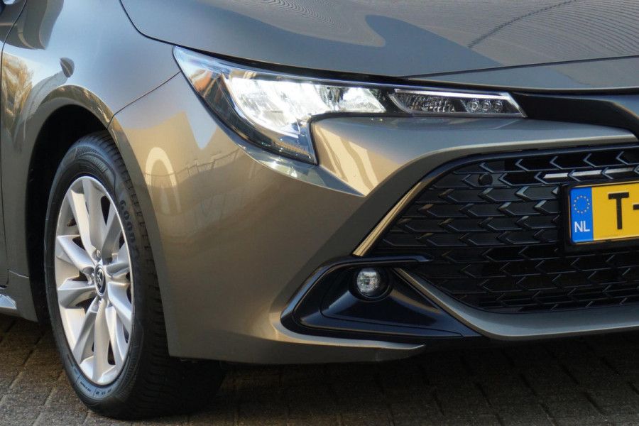 Toyota Corolla Touring Sports Hybrid 140 Active/NL.Auto/Digi-Dashboard/LED/Navi/ All-Season banden.