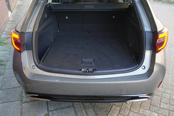Toyota Corolla Touring Sports Hybrid 140 Active/NL.Auto/Digi-Dashboard/LED/Navi/ All-Season banden.