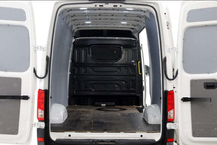 Volkswagen Crafter 35 2.0 TDI 177pk RWD L3H3 (L2H2) Airco/Navi/Camera Trekhaak 3500kg 09-2021