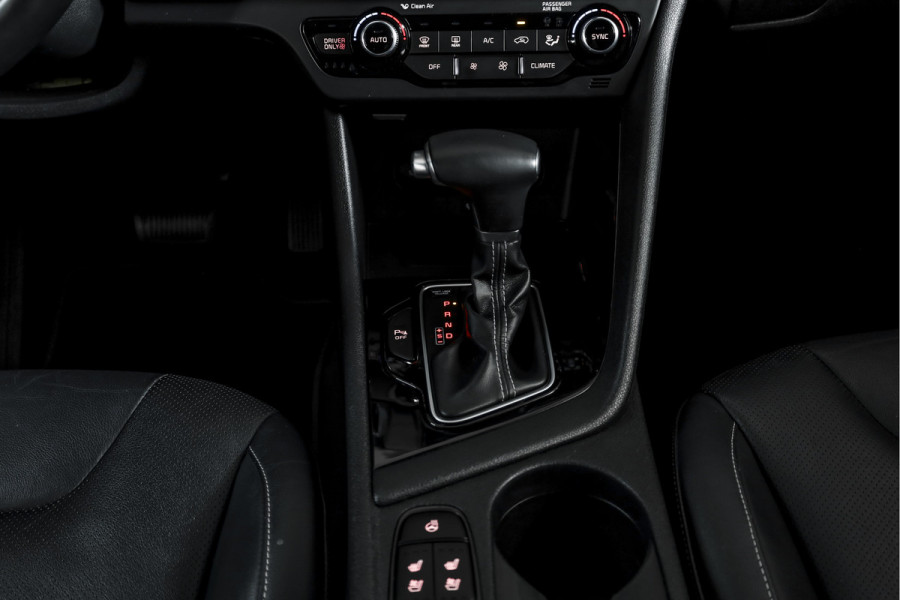 Kia Niro 1.6 GDi Hybrid 105 PK ExecutiveLine - Automaat | Adapt. Cruise | Stuur-+stoelverw. + Ventilatie | Elek. Stoel | PDC | Camera | NAV + App. Connect | ECC | Afn. Trekhaak | LM 18" |