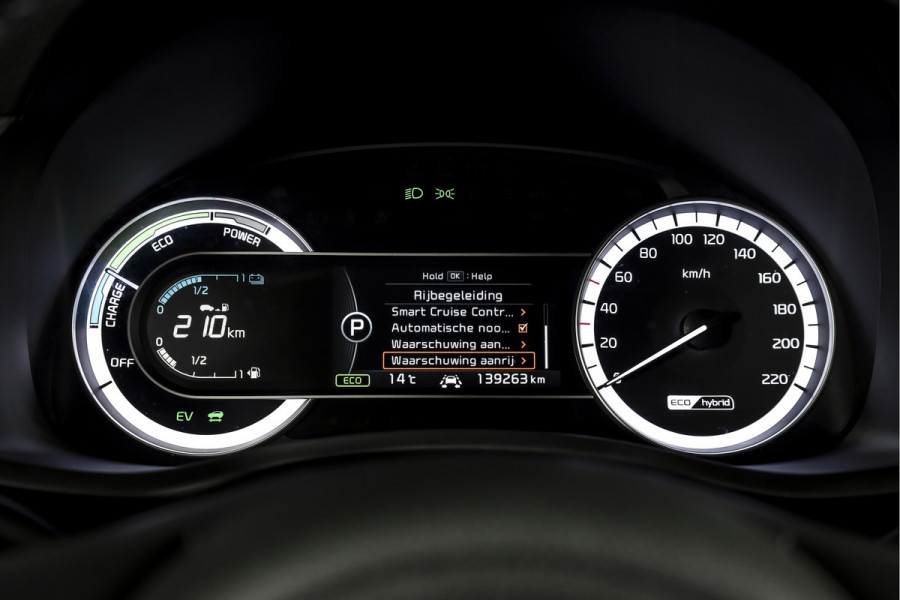 Kia Niro 1.6 GDi Hybrid 105 PK ExecutiveLine - Automaat | Adapt. Cruise | Stuur-+stoelverw. + Ventilatie | Elek. Stoel | PDC | Camera | NAV + App. Connect | ECC | Afn. Trekhaak | LM 18" |