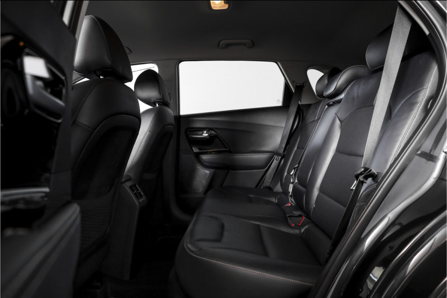 Kia Niro 1.6 GDi Hybrid 105 PK ExecutiveLine - Automaat | Adapt. Cruise | Stuur-+stoelverw. + Ventilatie | Elek. Stoel | PDC | Camera | NAV + App. Connect | ECC | Afn. Trekhaak | LM 18" |