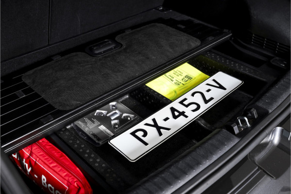 Kia Niro 1.6 GDi Hybrid 105 PK ExecutiveLine - Automaat | Adapt. Cruise | Stuur-+stoelverw. + Ventilatie | Elek. Stoel | PDC | Camera | NAV + App. Connect | ECC | Afn. Trekhaak | LM 18" |