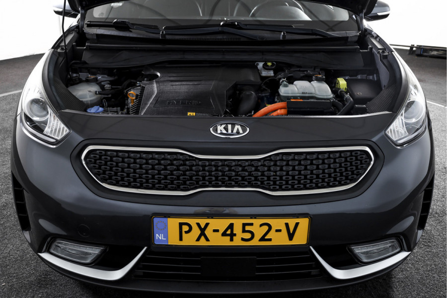 Kia Niro 1.6 GDi Hybrid 105 PK ExecutiveLine - Automaat | Adapt. Cruise | Stuur-+stoelverw. + Ventilatie | Elek. Stoel | PDC | Camera | NAV + App. Connect | ECC | Afn. Trekhaak | LM 18" |