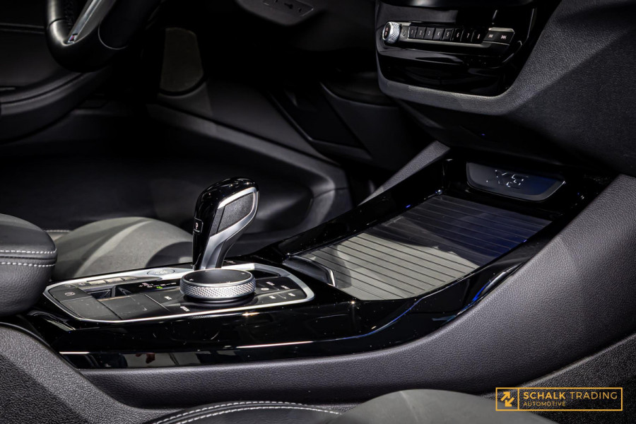 BMW X3 20i xDrive|Laser|Pano|E-Trekhaak|H&K|Acc|Cam|New velg|