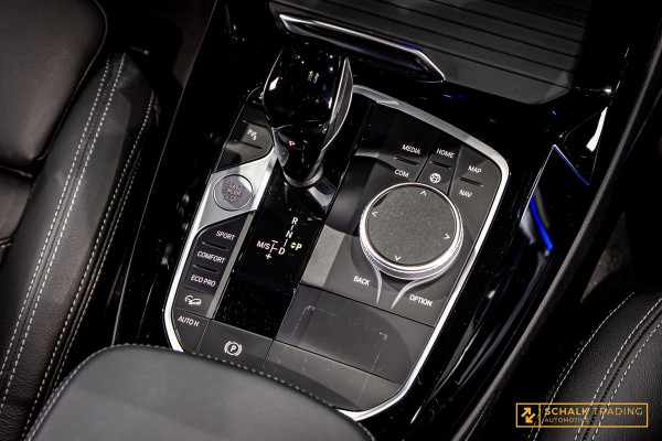 BMW X3 20i xDrive|Laser|Pano|E-Trekhaak|H&K|Acc|Cam|New velg|