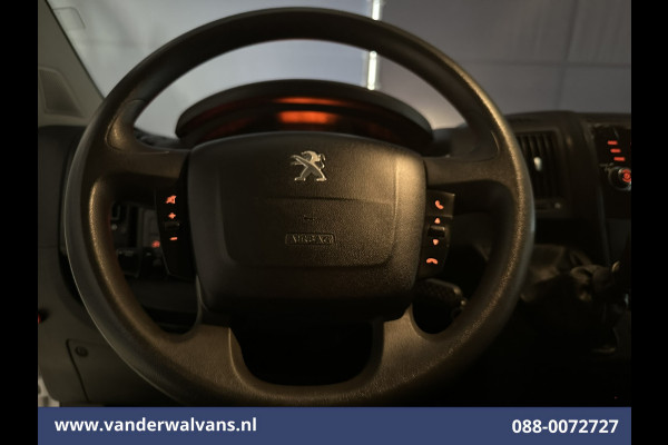 Peugeot Boxer 2.2 BlueHDi 141pk Bakwagen Laadklep Euro6 Airco | Cruisecontrol | 985kg laadvermogen Bijrijdersbank