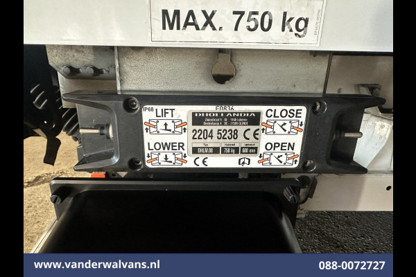 Peugeot Boxer 2.2 BlueHDi 141pk Bakwagen Laadklep Euro6 Airco | Cruisecontrol | 985kg laadvermogen Bijrijdersbank