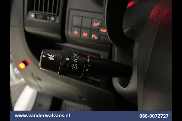 Peugeot Boxer 2.2 BlueHDi 141pk Bakwagen Laadklep Euro6 Airco | Cruisecontrol | 985kg laadvermogen Bijrijdersbank