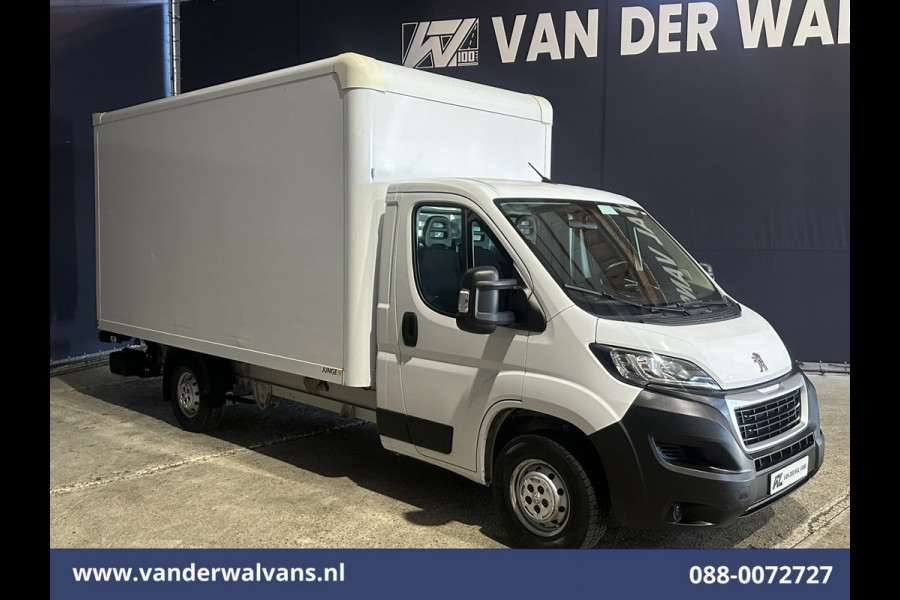 Peugeot Boxer 2.2 BlueHDi 141pk Bakwagen Laadklep Euro6 Airco | Cruisecontrol | 985kg laadvermogen Bijrijdersbank