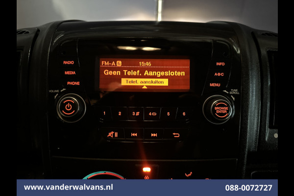 Peugeot Boxer 2.2 BlueHDi 141pk Bakwagen Laadklep Euro6 Airco | Cruisecontrol | 985kg laadvermogen Bijrijdersbank