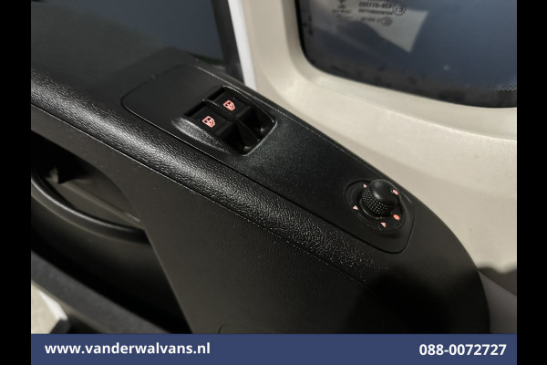 Peugeot Boxer 2.2 BlueHDi 141pk Bakwagen Laadklep Euro6 Airco | Cruisecontrol | 985kg laadvermogen Bijrijdersbank