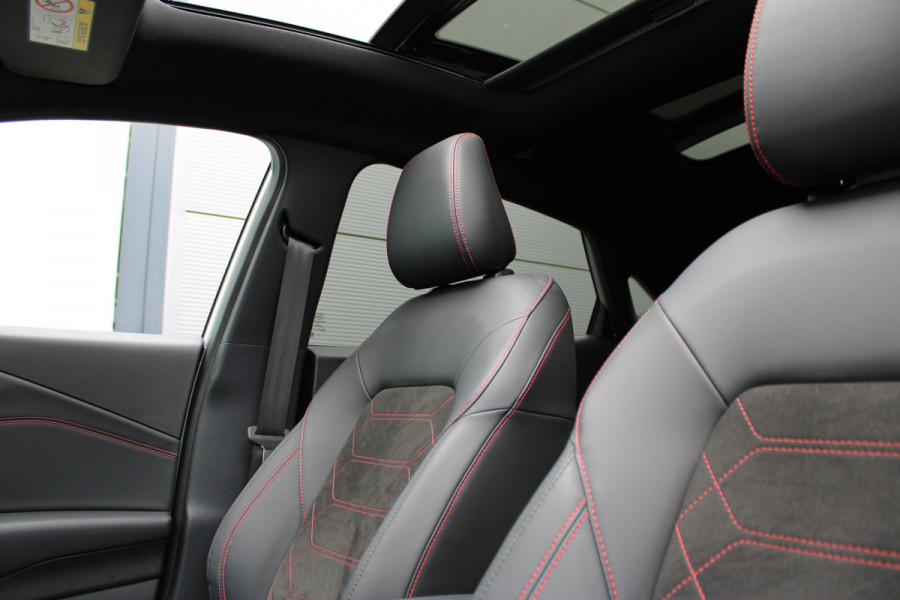 Ford Puma 1.0 EcoBoost Hybrid ST-Line X | Nieuw model | Panoramadak | Trekhaak | BLIS | Carplay | Camera  | Adaptieve cruise