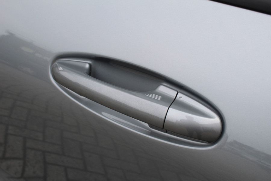 Ford Puma 1.0 EcoBoost Hybrid ST-Line X | Nieuw model | Panoramadak | Trekhaak | BLIS | Carplay | Camera  | Adaptieve cruise