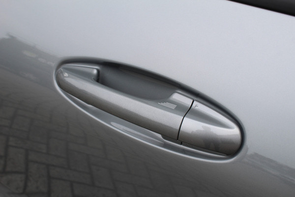 Ford Puma 1.0 EcoBoost Hybrid ST-Line X | Nieuw model | Panoramadak | Trekhaak | BLIS | Carplay | Camera  | Adaptieve cruise