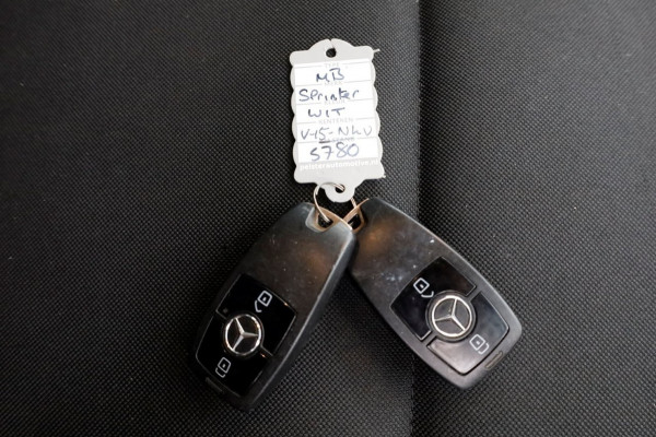 Mercedes-Benz Sprinter 317 CDI 170pk RWD L2H2 D.C. LED/Navi/Camera/Trekhaak 3500kg 03-2021