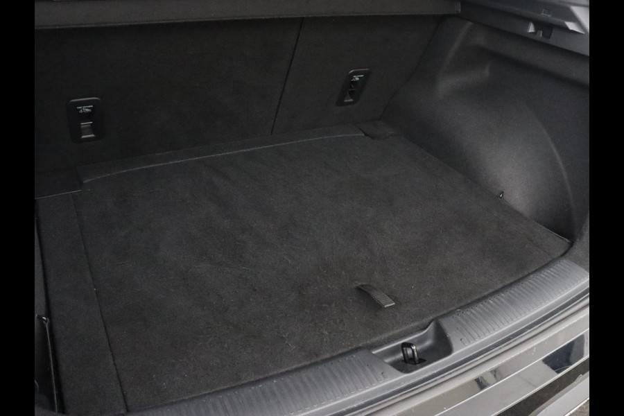 MG 4 Luxury 64 kWh | Stoel & stuurverwarming | Warmtepomp | Adaptive cruise | 360 Camera | Carplay | Keyless | Navigatie | File Assistent | Half leder