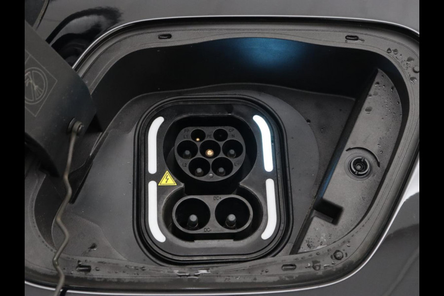 MG 4 Luxury 64 kWh | Stoel & stuurverwarming | Warmtepomp | Adaptive cruise | 360 Camera | Carplay | Keyless | Navigatie | File Assistent | Half leder